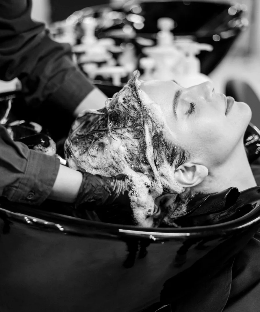 Atmosferë e qetë berberie, frymëzimi i Barber Shop BERAT